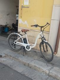 bici elettrica a pedalata assistita 