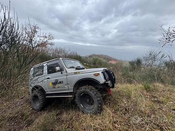 Suzuki Santana SJ 410 con carrello appendice