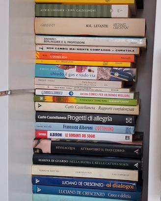 libri a 2 euro..vedi le 3 foto....