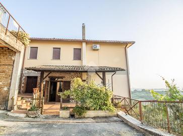 CASA SEMINDIPENDENTE A CASPERIA