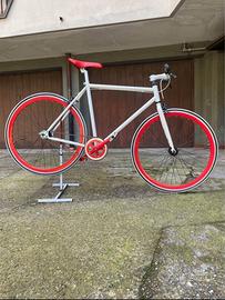 Bici scatto fisso