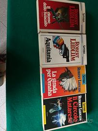 Set 4 avvincenti romanzi di Robert Ludlum