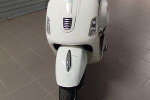 vespa GTS 300