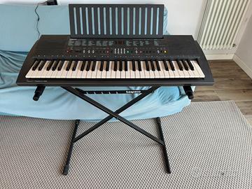 Tastiera  digitale yamaha psr 300 e cavalletto