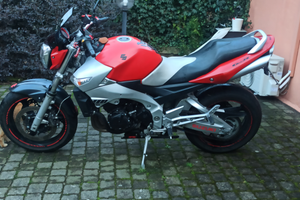 Suzuki GSR 600
