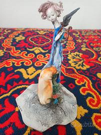 Scultura in ceramica di A. Colombo-Lo Scricciolo