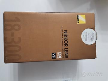 obiettivo nikon af-s 18-300 vr 