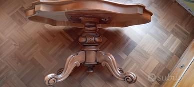 tavolino in stile barocco