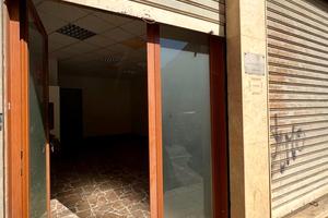 Guspini- Locale commerciale centralissimo