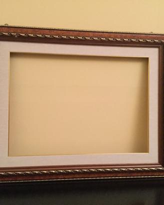 Cornice in radica con passepartout