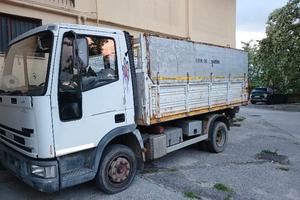Camion iveco 75.18