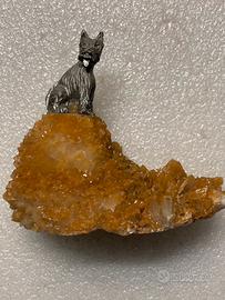 Soprammobile Terrier in peltro con quarzo dorato