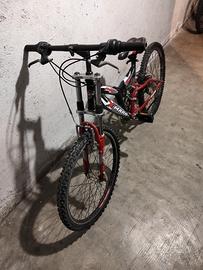 bici ragazzo da sistemare catena