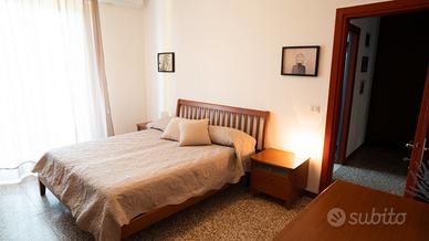 Bilocale di 76mq con posto auto-1000 euro/mese