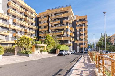 Cagliari:Pentavano con ascensore, cantina e p.auto