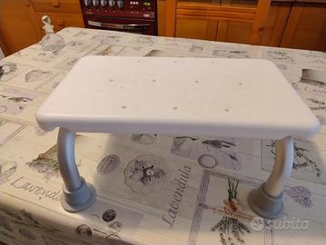 sgabello per vasca 