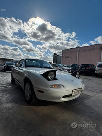 Auto mazda MX 5 Miata
