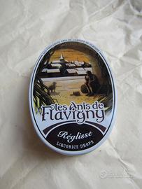 Scatola di latta ovale  Les Anys de Flavigny