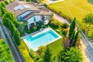 VILLA SINGOLA A SANT'ILARIO D'ENZA
