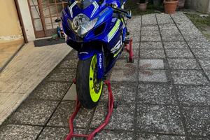Suzuki gsx r 750 k7