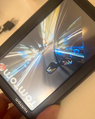 Navigatore TomTom con cavo e attacco auto