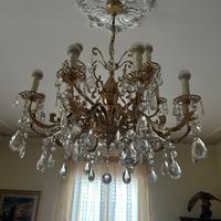 Lampadario in stile antico