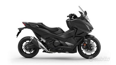 Honda Forza 750