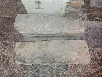 due lastre pietra per camini retró