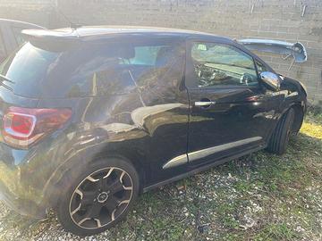 Citroen DS3 - Motore fuso