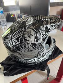 Casco Fly Racing Victory