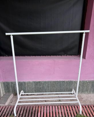Stand  senza ruote