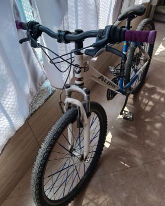 Bicicletta Atala misura 26 a 21 velocità 75 euro