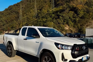 Toyota  HILUX