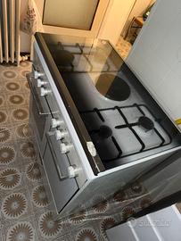 Gratis !!! nuovo forno con piano cottura