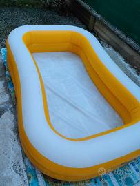 Piscina gonfiabile con scatola