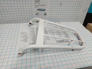 Portapacchi Lungo Posteriore Bianco per MBKBooster