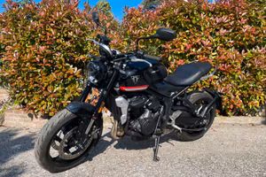 Triumph trident 660