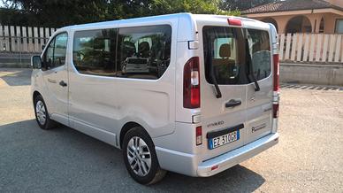 Monovolume 9 posti Mini Van Minibus Opel Vivaro