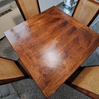 Tavolo antico in legno massello allungabile.