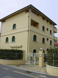 Appartamento in villa marina di Massa
