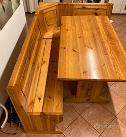 Mobile per taverna con angolo panca e tavolo