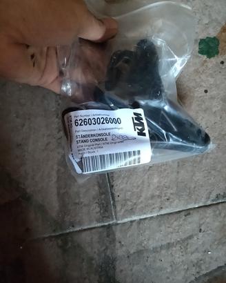 Attacco cavalletto KTM nuovo