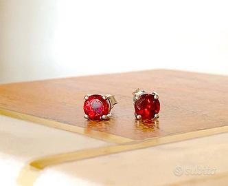 Orecchini rossi