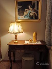 Mobili legno marrone scuro