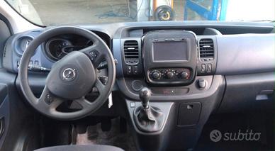 Opel vivaro 9 posti