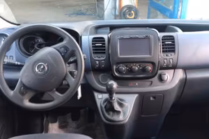 Opel vivaro 9 posti