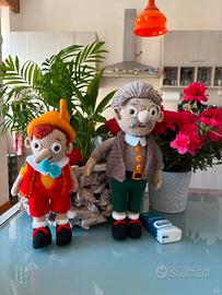 pupazzi con pinocchio e geppetto