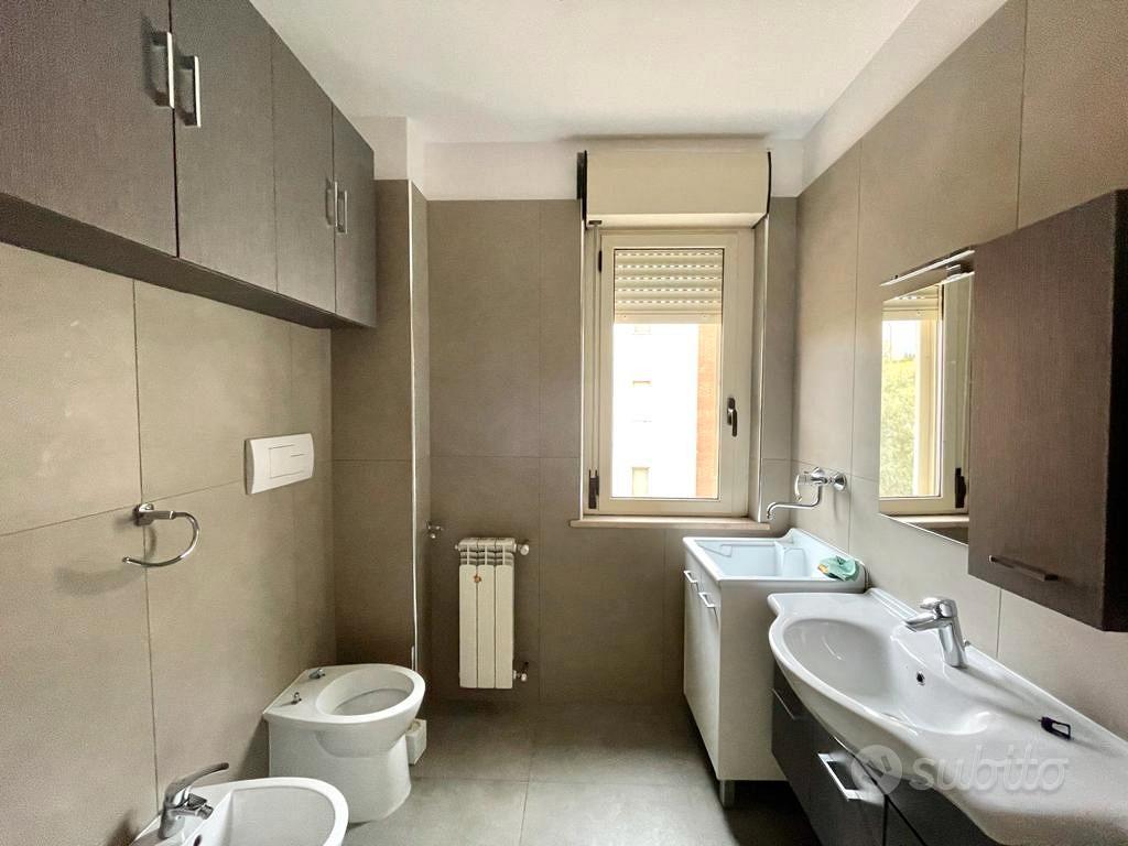 Via Fares appartamento con 2 garage e soffitta - Altro