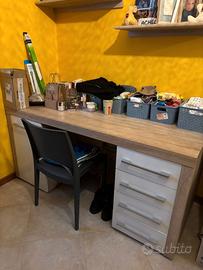 scrivania e mobili per studio libreria