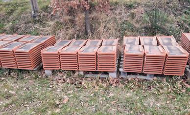 TEGOLE ROMANE INVECCHIATE